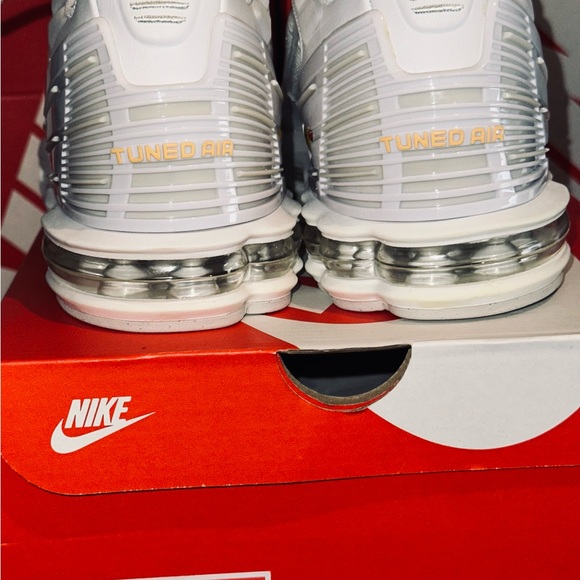 Nike Air Max Plus 3 Men’s Size 11 US *New with original box*  DX2653 100 - Picture 3 of 10